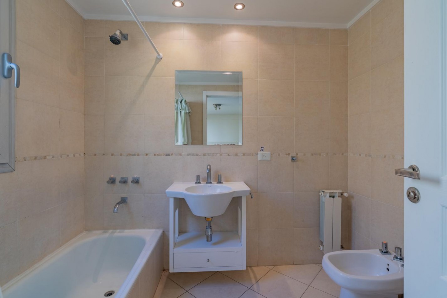 Departamento 4 Ambientes con pequeña Vista al Mar - Playa Grande, Mar del Plata