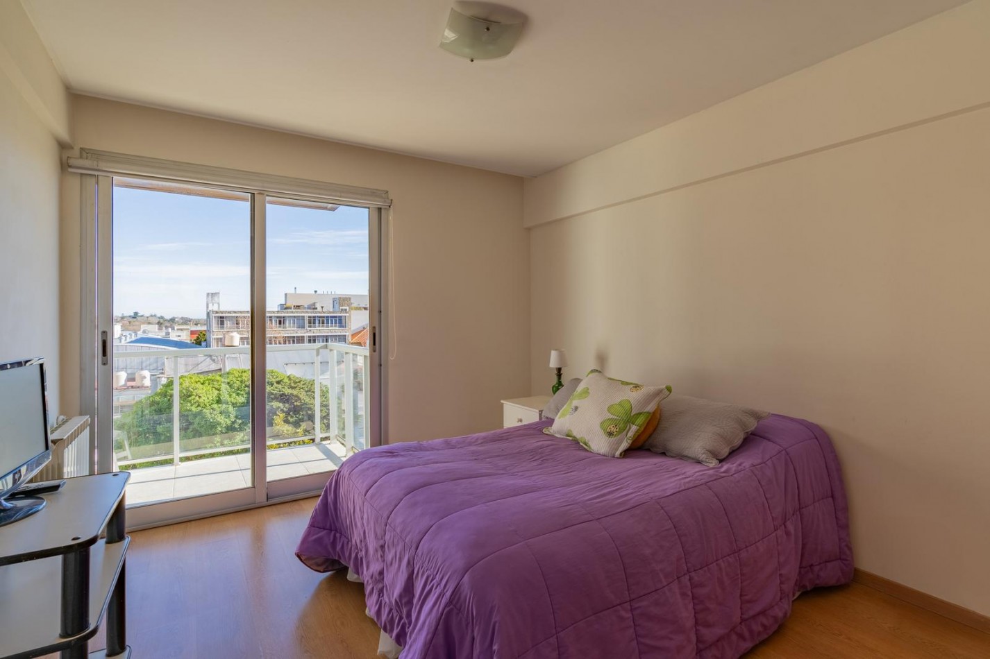 Departamento 4 Ambientes con pequeña Vista al Mar - Playa Grande, Mar del Plata