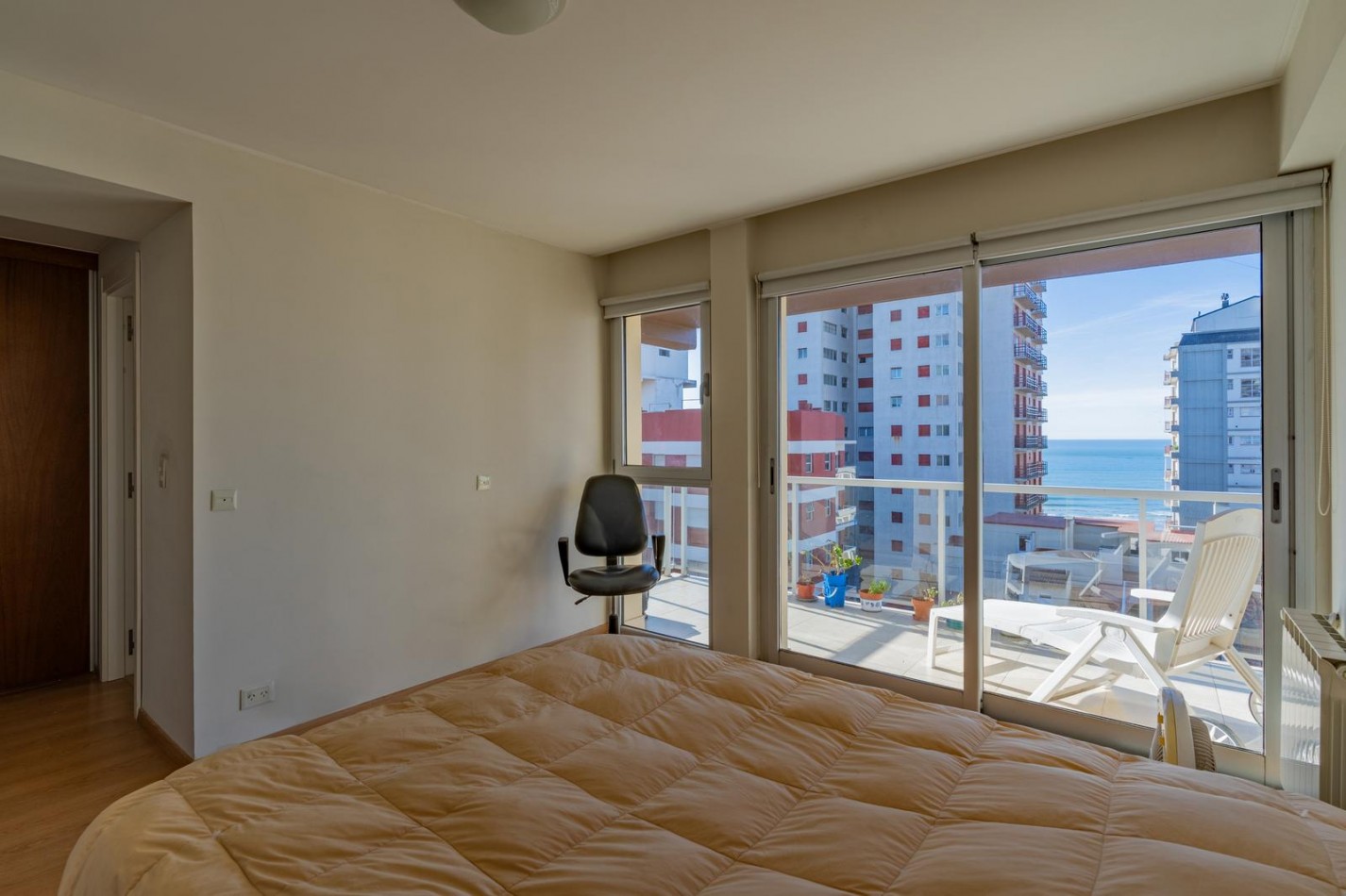 Departamento 4 Ambientes con pequeña Vista al Mar - Playa Grande, Mar del Plata