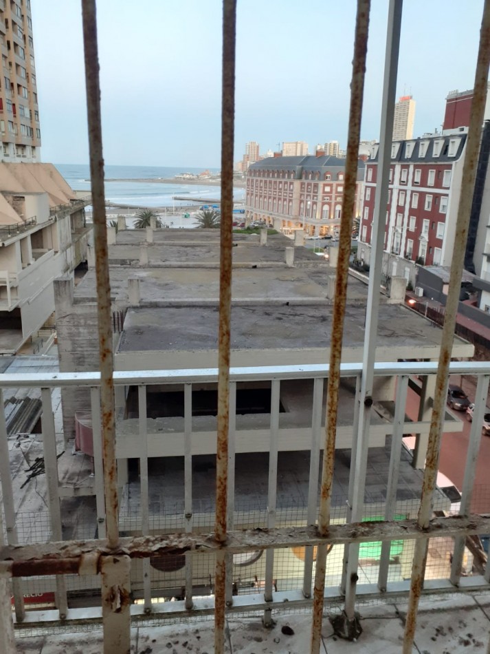 departamento 2 ambientes con balcon a la calle