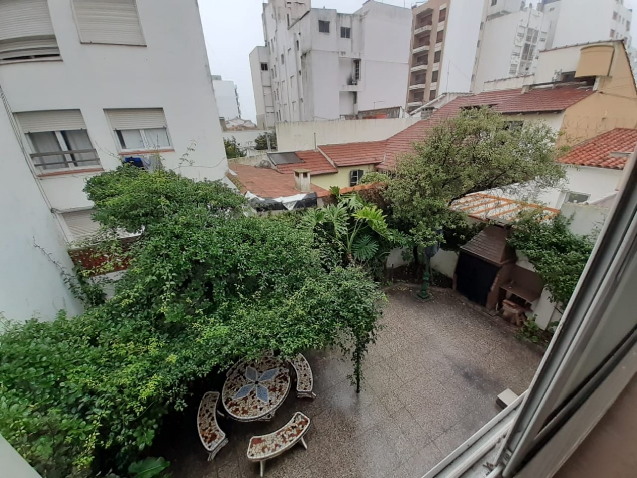 ph 3 amb primer piso contrafrente reciclado a nuevo con gran balcon