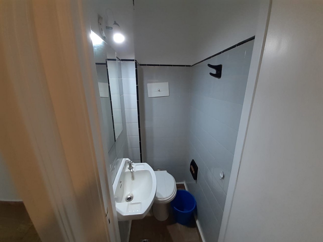 ph 3 amb primer piso contrafrente reciclado a nuevo con gran balcon