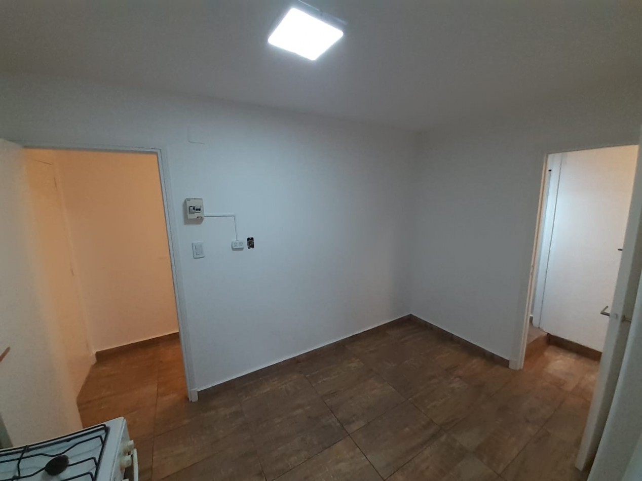 ph 3 amb primer piso contrafrente reciclado a nuevo con gran balcon