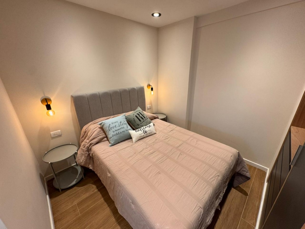 departamento monoambiente contrafrente con patio impecable estado