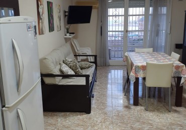 departamento 2 ambientes con balcon a la calle